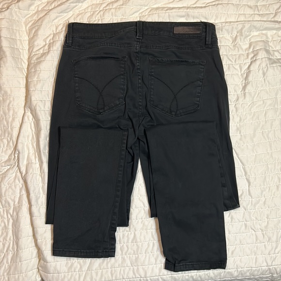 Calvin Klein Black Women’s Jeans Size 4 EUC - Picture 4 of 4